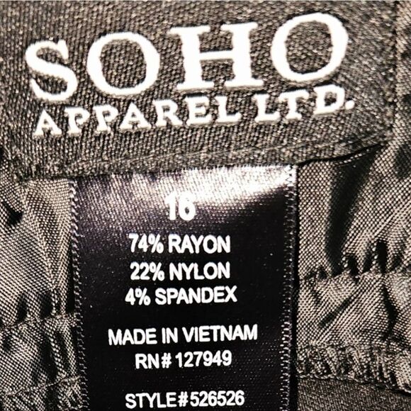 SOHO APPAREL LTD NEW YORK Plus size Women's Low Rise Black Cropped Slacks S: 16 - Picture 12 of 16